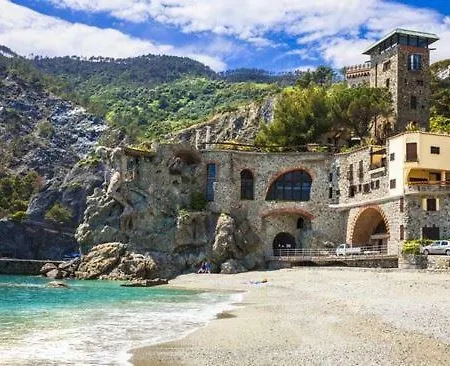 Chez Giovanna Via Roma * Monterosso al Mare